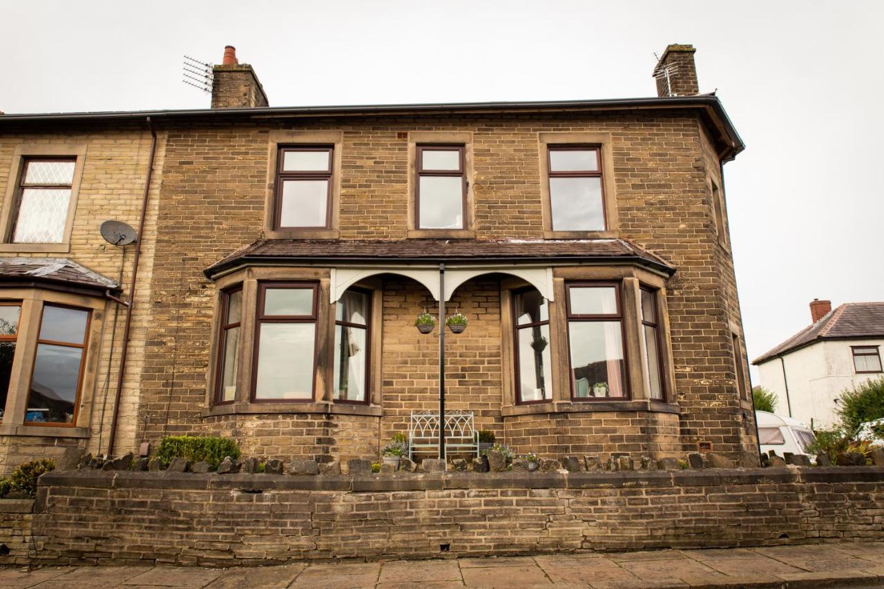 The Cobbles Villa Colne  Exterior photo